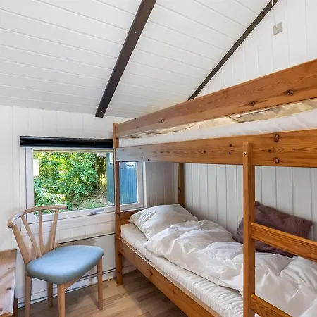 Yarla - 500m To The Fjord By Interhome