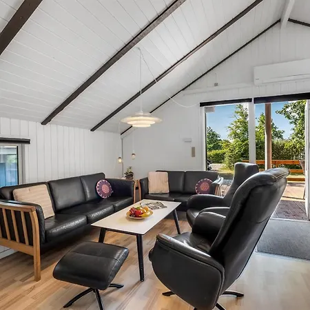 Nyaraló Yarla - 500m To The Fjord By Interhome